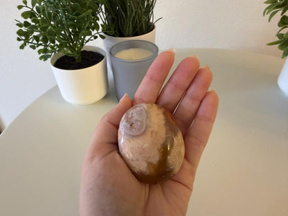 Flower Agate Palm Stone