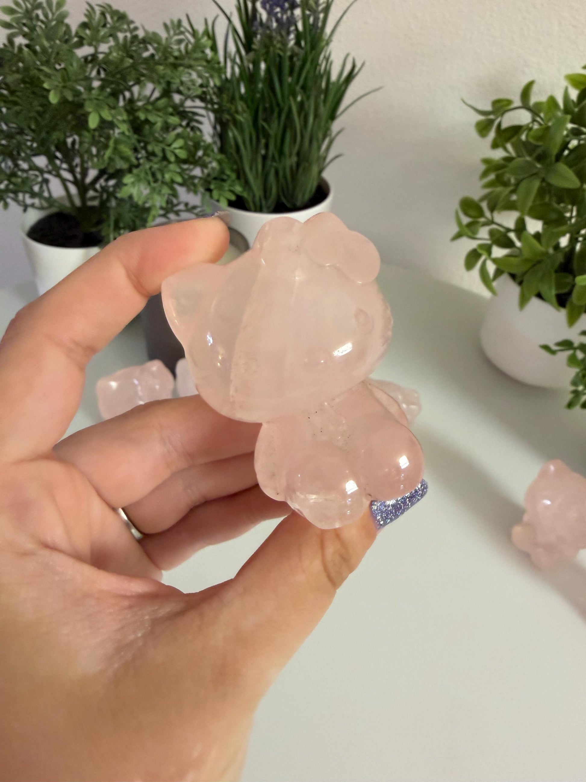 Rose Quartz Hello Kitty Carving