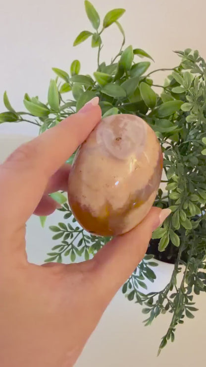 Flower Agate Palm Stone
